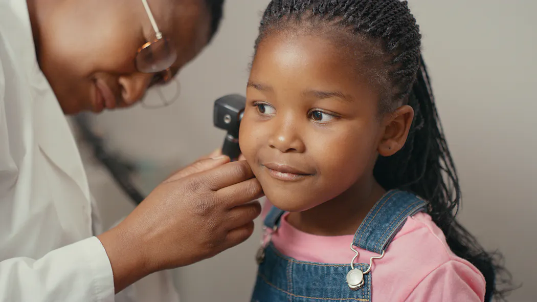 Typam Perfore Tympan perforé, tympan percé : causes, symptômes, traitements | Santé ...