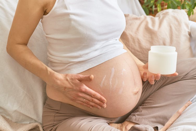 Crème anti vergetures grossesse  actualites-pour-les-femmes-enceintes