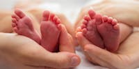 Naissance de jumeaux : comment se passe l’accouchement ?