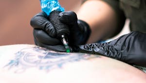 Les tatouages peuvent causer des allergies de contact
