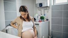 Être enceinte et avoir ses règles : est-ce possible ?
