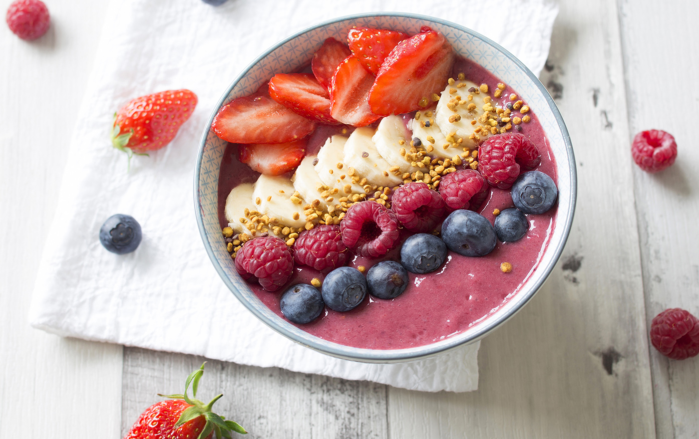 Purée de fruits rouges au yaourt et pollen | Santé Magazine
