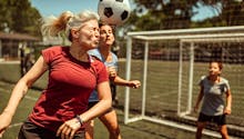 Commotion cérébrale : faut-il se méfier du football féminin ?