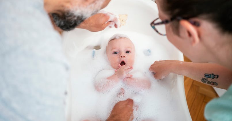 Tout Savoir Sur Le Bain Libre De Bebe Sante Magazine Tout Savoir Sur Le Bain Libre De Bebe Sante Magazine