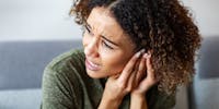 Douleurs à l'oreille : tout savoir sur l'otalgie