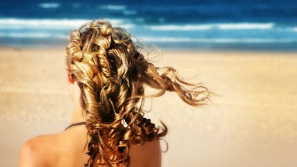  Comment prendre soin de ses cheveux au soleil en été ? 