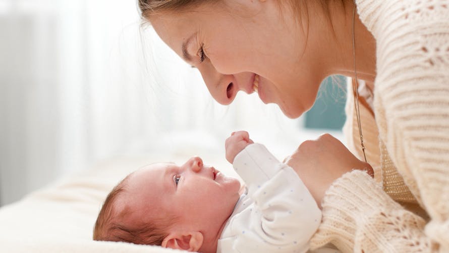 Les grandes étapes du développement de votre bébé à 4 mois