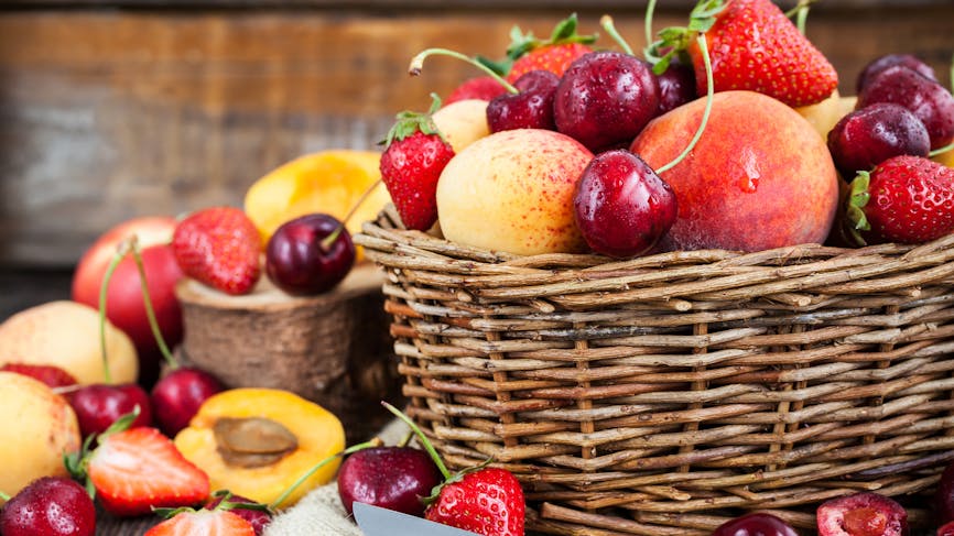 Ceux qui mangent fréquemment des fruits déclarent plus fréquemment un meilleur bien-être mental. 
