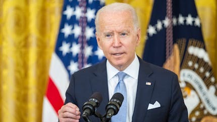 Positif à la Covid-19, Joe Biden va de mieux en mieux : quel traitement suit-il ? 