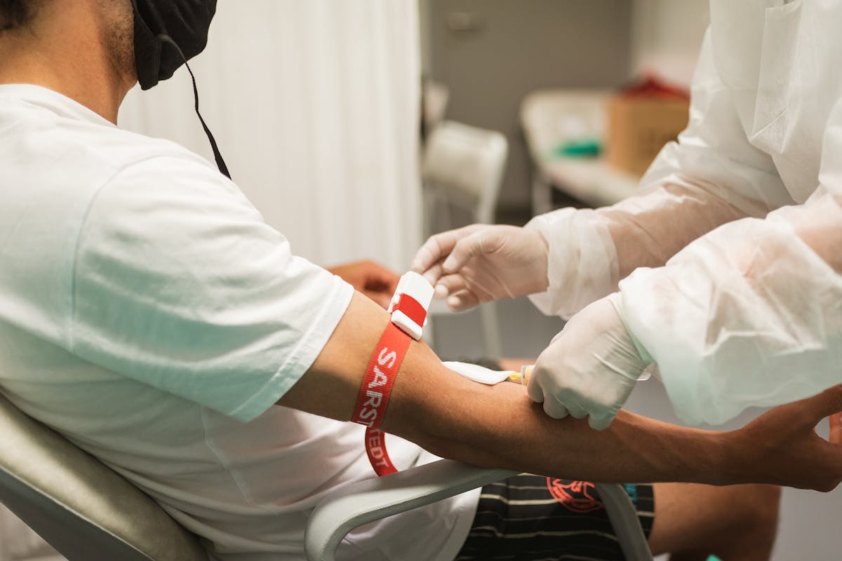 Cancer : un nouveau test sanguin capable de détecter jusqu'à 50 ...