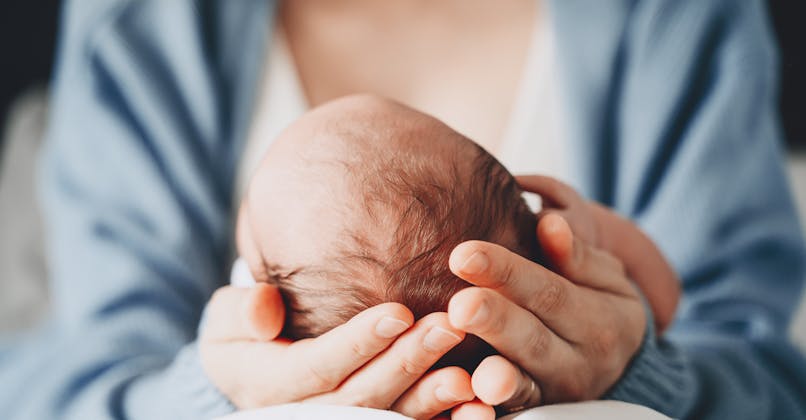 Les fontanelles du nouveau-né sont-elles vraiment fragiles ?