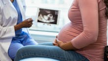 DPNI : en quoi consiste le dépistage prénatal non invasif ? 