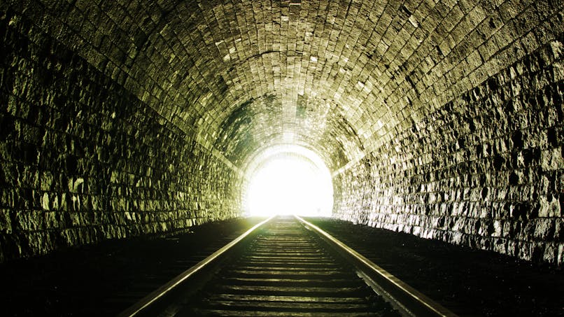 Expérience de mort imminente : la lumière au bout du tunnel
