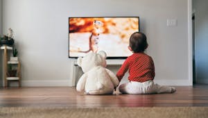 Télévision et bébé : pourquoi pas d'écran avant 3 ans ?