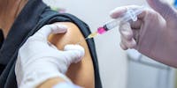 Vaccin grippe 2023-2024 : gratuit pour qui ? avec le vaccin Covid ?