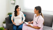 L'entretien prénatal du 4ème mois de grossesse : à quoi sert-il ?