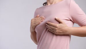 Fibrome mammaire : c'est quoi ? Comment l'enlever ?