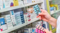 Liste noire 2023 de la revue "Prescrire" : quels sont les médicaments à éviter ?