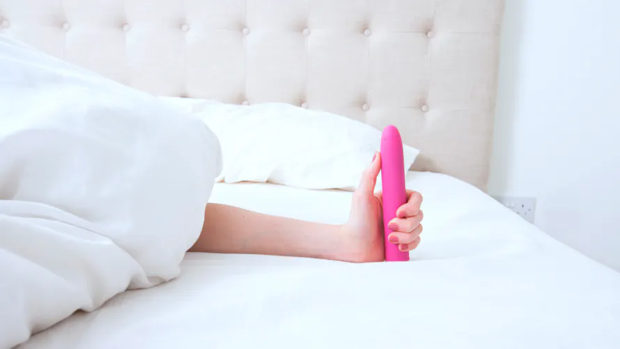 Comment utiliser un vibromasseur en solo ? | Sant Magazine Comment utiliser un vibromasseur en solo ? | Sant Magazine
