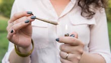 Selon une étude, le cannabis lié à l’apparition précoce du cancer du poumon