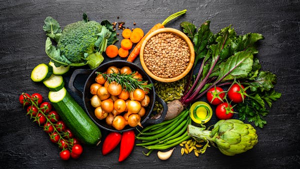 Régime végétarien vs régime végan : quelle différence ?