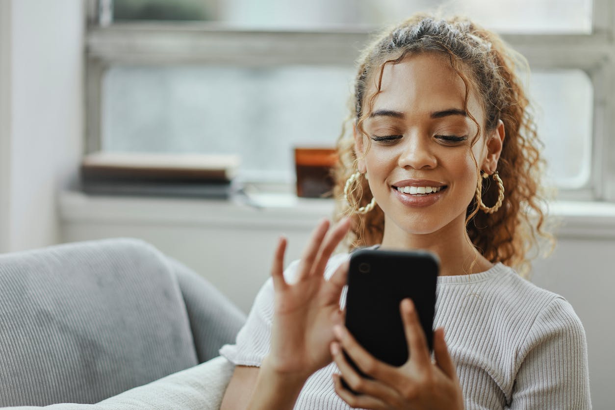 Il M ajoute Sur Facebook Mais Ne Me Parle Pas Faut-il être ami avec son amoureux sur Facebook ? | Santé Magazine