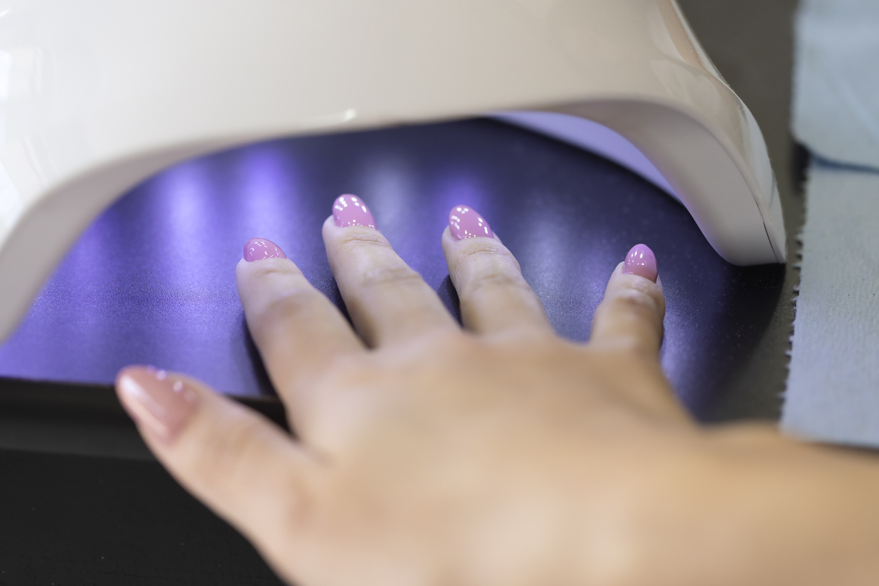 Gel Nail Polish Could Cause Allergies That Would Prevent Surgery - Archyde