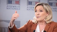 Le père de Marine Le Pen hospitalisé pour un malaise cardiaque : sa fille donne de ses nouvelles