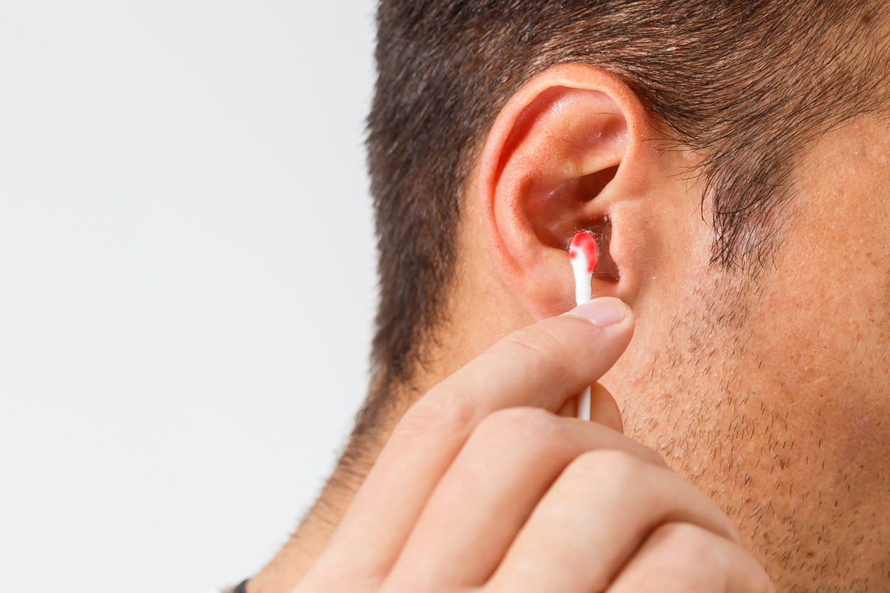 Mes oreilles saignent (otorragie) : que dois-je faire ?
