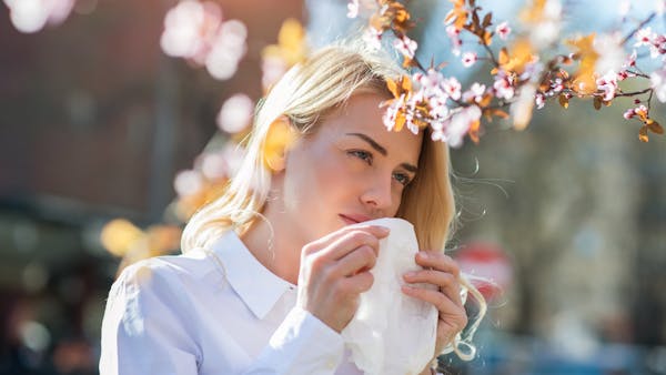 Allergie au pollen : comment la soigner au naturel ?