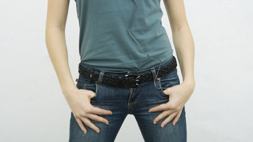 Le thigh gap désigne l’écart situé entre les cuisses lorsqu’on se tient debout. 