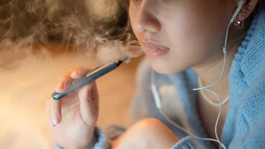Découvrez les symptômes causés par la cigarette électronique dès l'adolescence