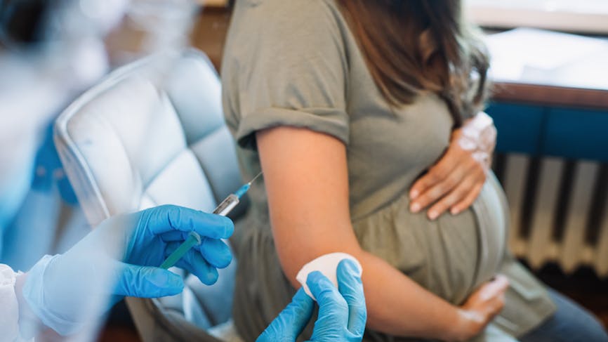 Le vaccin contre la bronchiolite autorisé pour les femmes enceintes aux États-Unis