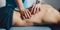 Déchirure musculaire dans le dos : comment la soigner ?