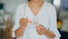 Un test salivaire pour diagnostiquer l’endométriose sera-t-il bientôt remboursé en France ?