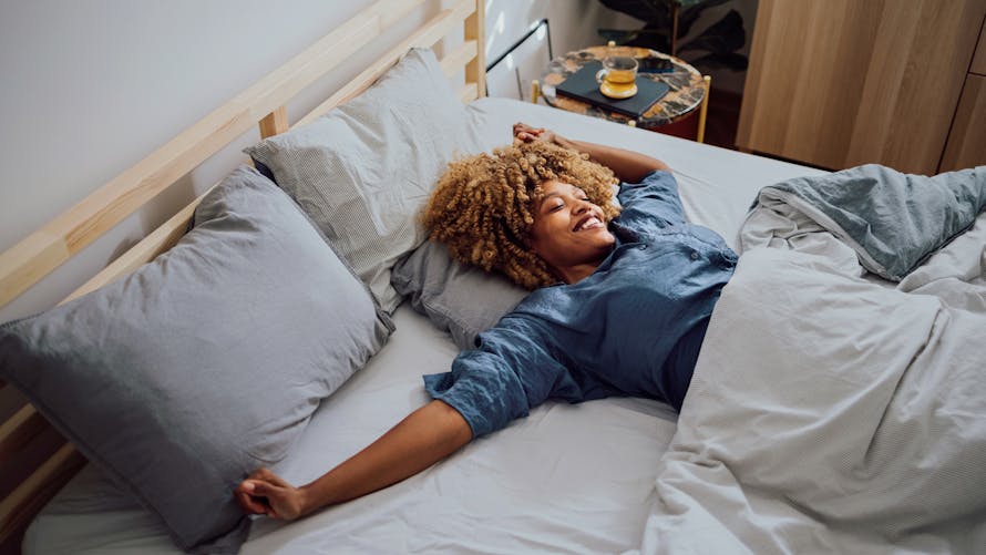 V tements de nuit quelle est la meilleure tenue pour dormir