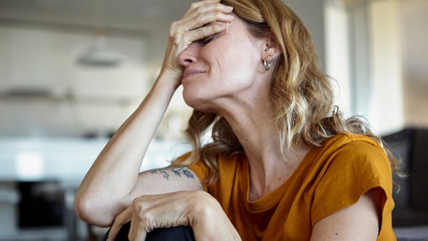Larmes émotionnelles : pourquoi pleure-t-on quand on est triste ?