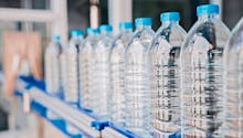 Pourquoi Nestlé vient de détruire une partie de la production d'une célèbre eau