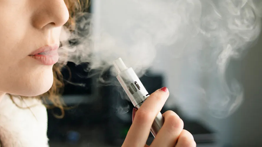 La cigarette lectronique aurait un impact inattendu (et grave) sur la sant des femmes, selon une tude | Sant Magazine La cigarette lectronique aurait un impact inattendu (et grave) sur la sant des femmes, selon une tude | Sant Magazine