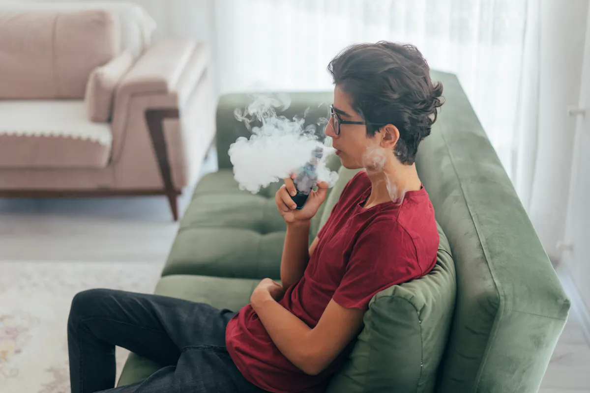 seulement 15 ans, son urine devient noire cause de la cigarette lectronique | Sant Magazine seulement 15 ans, son urine devient noire cause de la cigarette lectronique | Sant Magazine