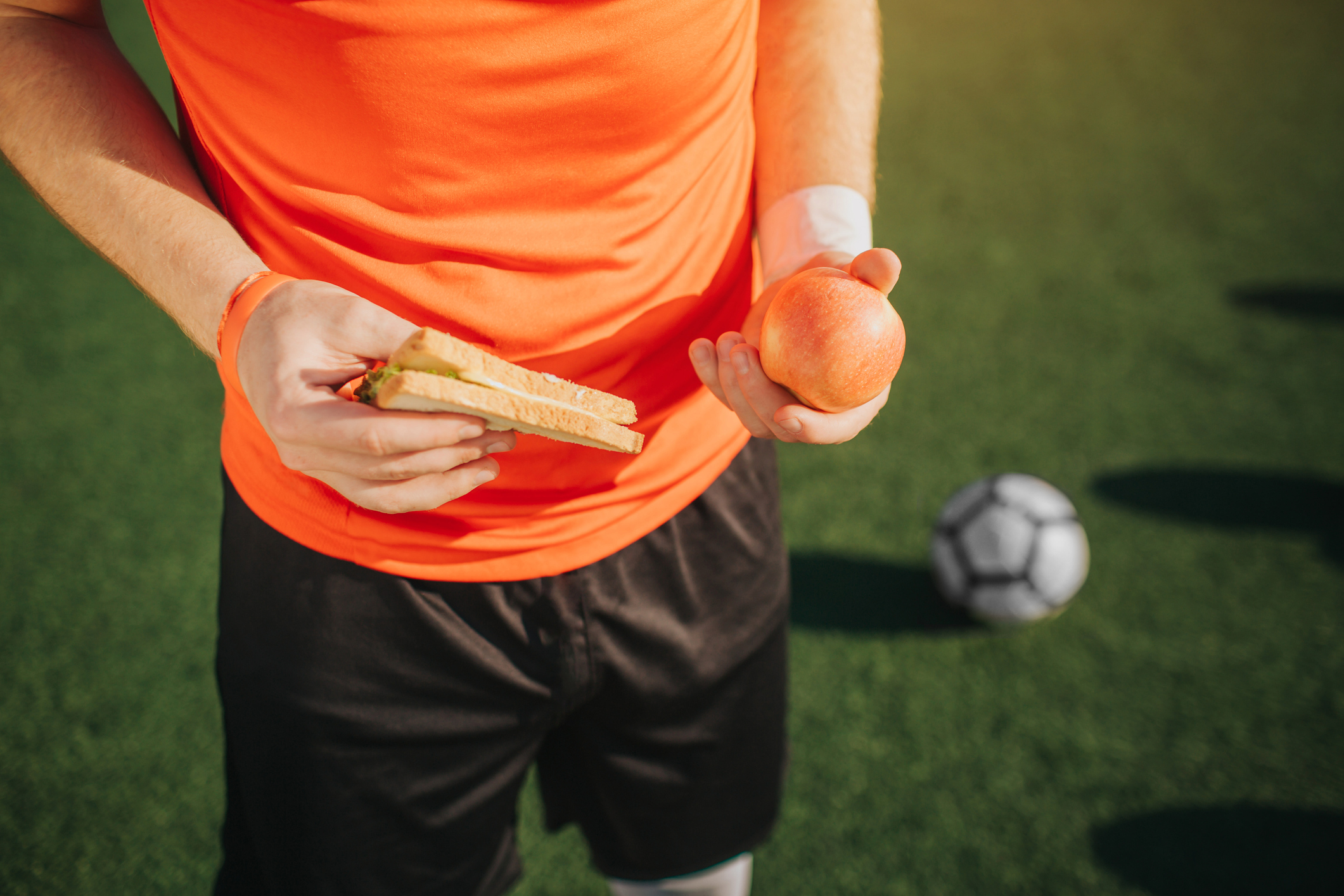 Quoi manger avant un match de foot ? | Santé Magazine