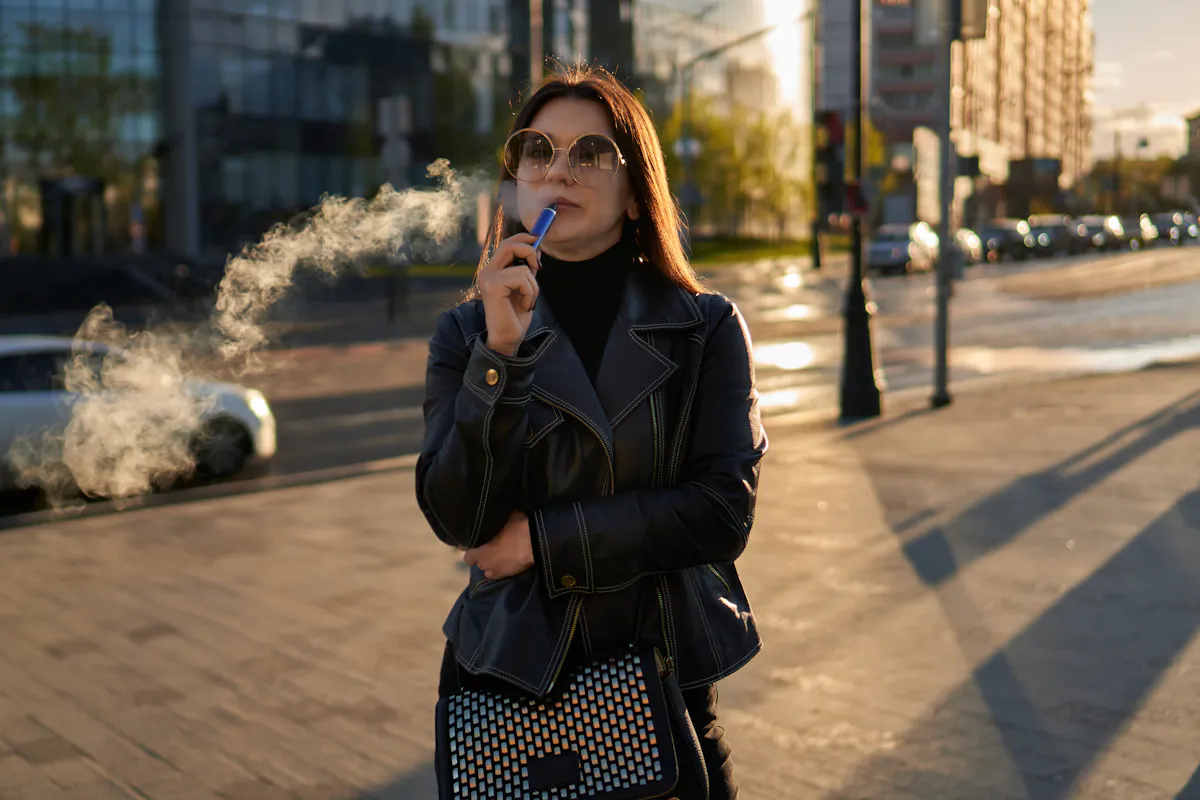 Selon une tude, le vapotage endommage autant les poumons que la cigarette classique | Sant Magazine Selon une tude, le vapotage endommage autant les poumons que la cigarette classique | Sant Magazine