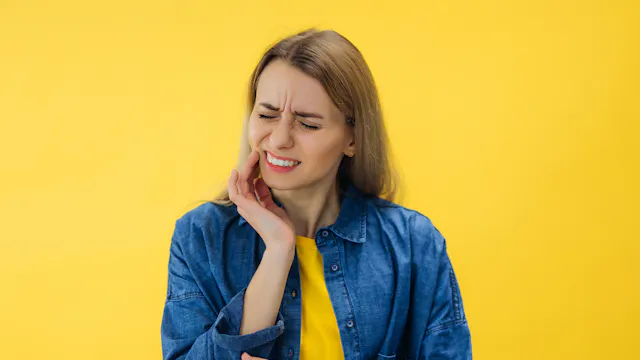 Mâchoire qui craque : d'où cela vient-il ? Que faire ? | Santé Magazine