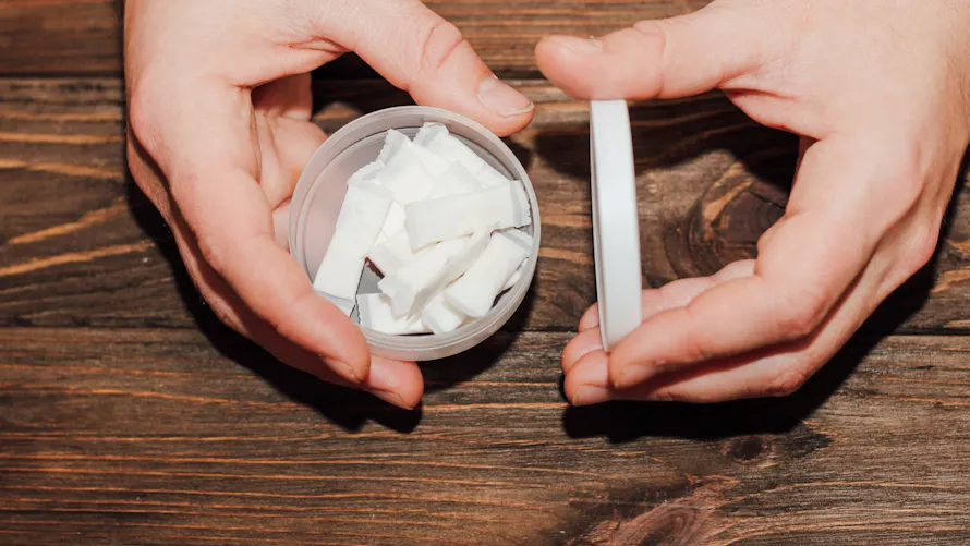 Pouches : quels sont les effets de ces sachets de nicotine sur la sant ? | Sant Magazine Pouches : quels sont les effets de ces sachets de nicotine sur la sant ? | Sant Magazine