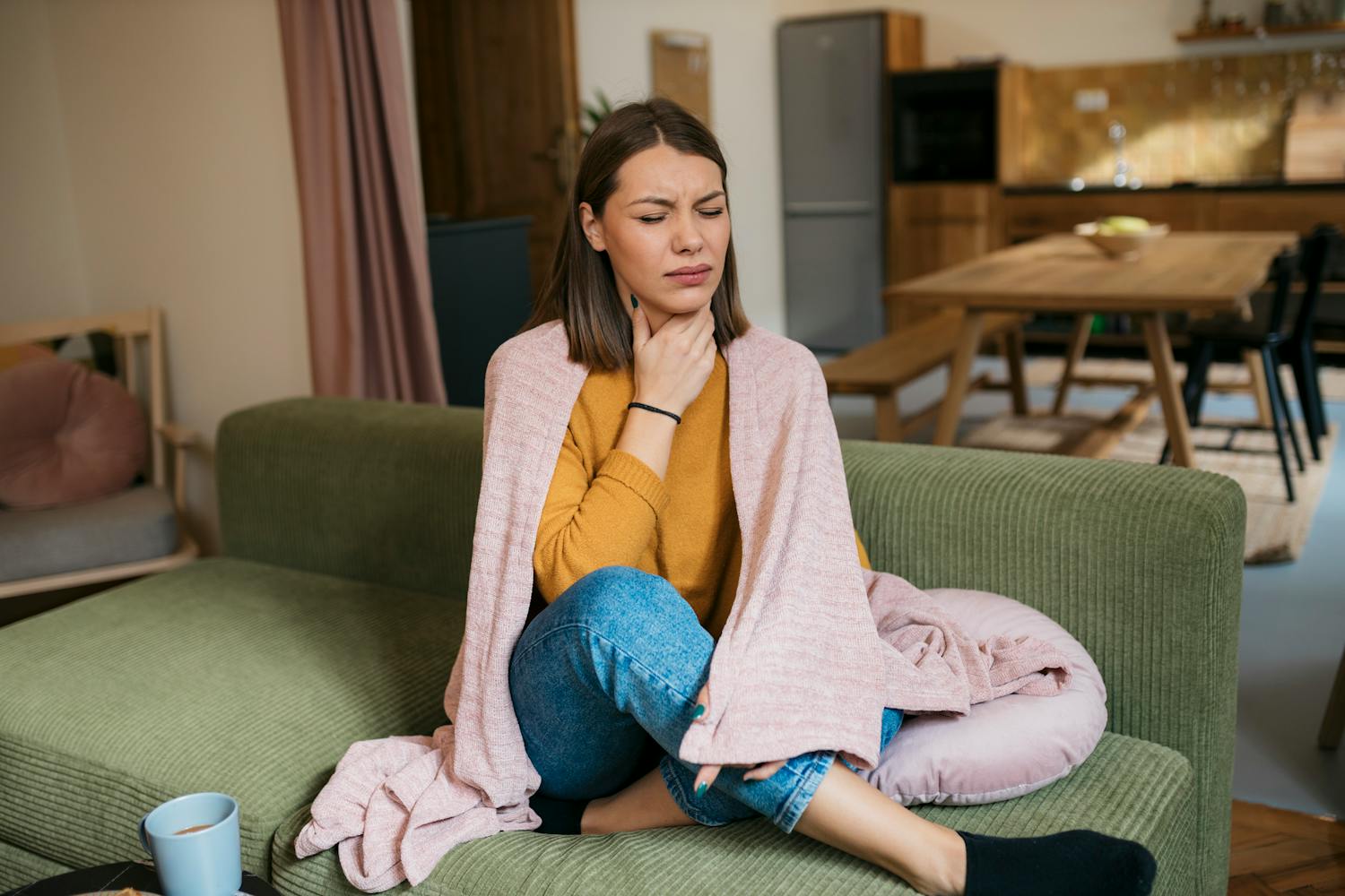 Tout savoir sur l'angine de printemps : symptômes, traitements
