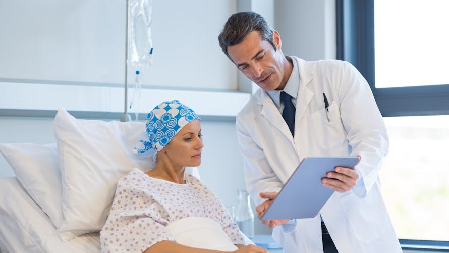 Quel est ce nouveau traitement révolutionnaire qui élimine les tumeurs sans passer par la case chirurgie ? | Santé Magazine