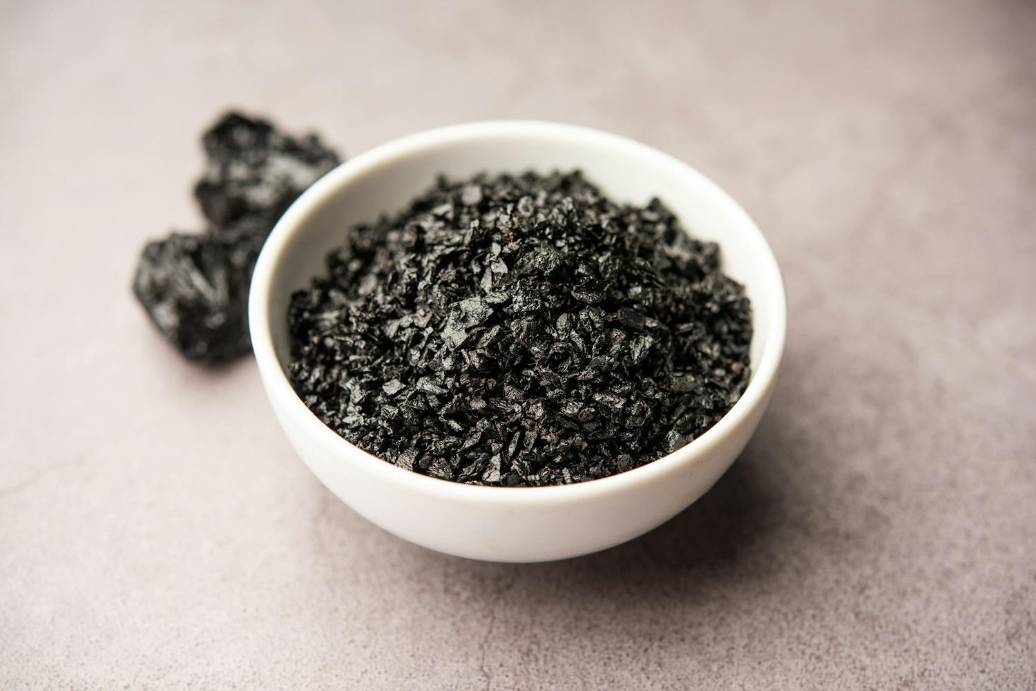Shilajit : faut-il succomber à l'or noir de l'Himalaya ?