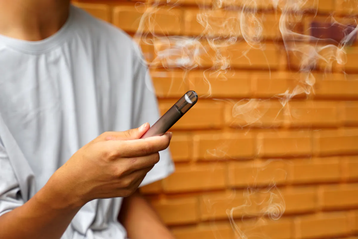 L'OMS alerte sur l'addiction aux cigarettes lectroniques des jeunes | Sant Magazine L'OMS alerte sur l'addiction aux cigarettes lectroniques des jeunes | Sant Magazine