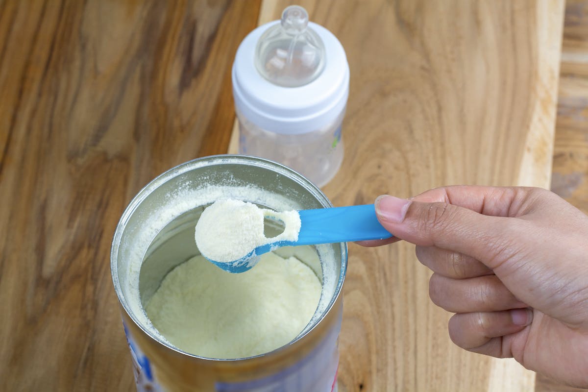 Du lait infantile rappelé par Nestlé partout en France : les références concernées