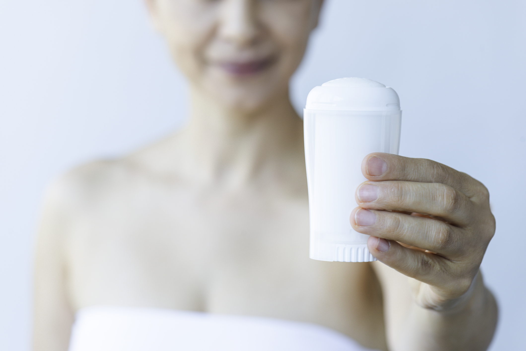 Déodorant : composition, efficacité, application… ce qu'il faut savoir pour bien l'utiliser